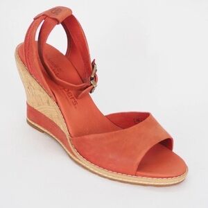 Timberland Earthkeepers Maeslin Red Leather Ankle Strap Platform Sandals Sz US 7